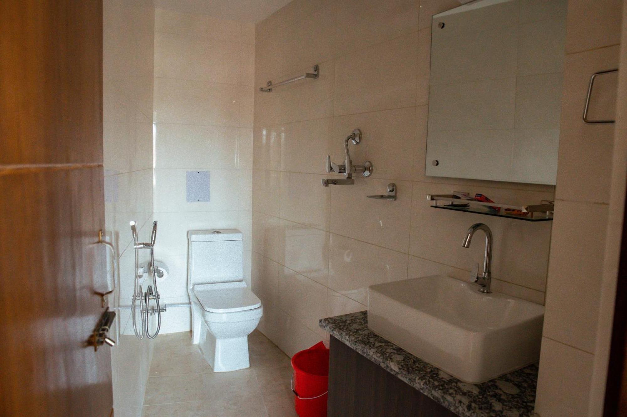 Kusum Airport Hotel กาฐมาณฑุ ภายนอก รูปภาพ