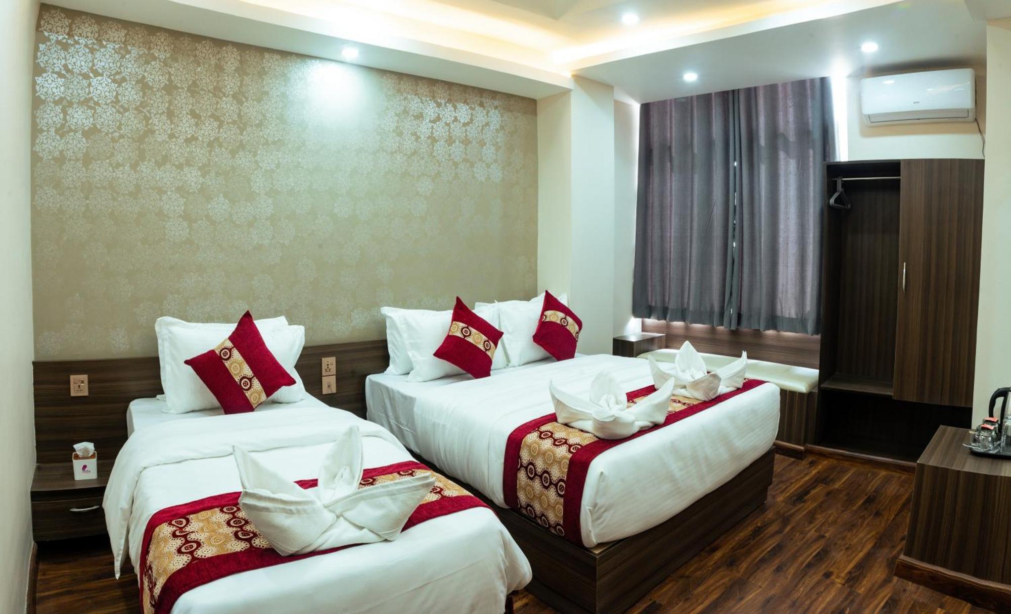 Kusum Airport Hotel กาฐมาณฑุ ภายนอก รูปภาพ