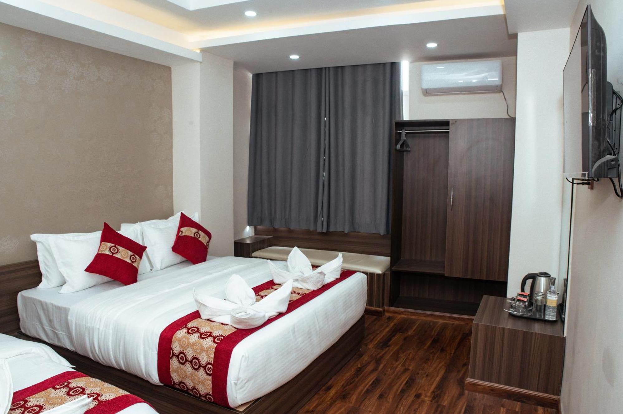 Kusum Airport Hotel กาฐมาณฑุ ภายนอก รูปภาพ
